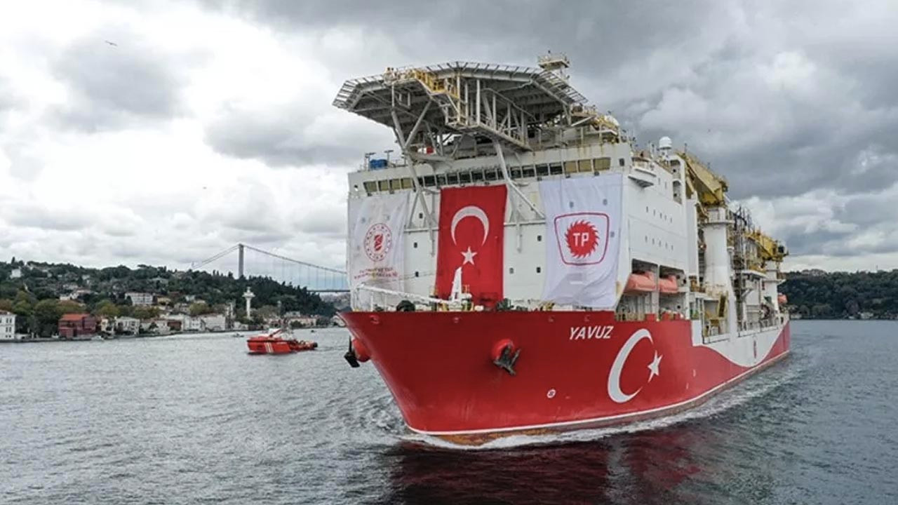 Yavuz sondaj gemisi yola çıkıyor: Kuyubaşı vanası Karadeniz'in derinliklerine inecek
