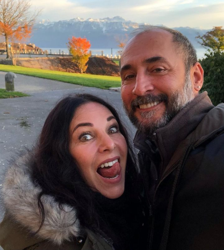 Semih Saygıner ve Sevgilisi Şenay Gürler'den Aşk Kutlaması! - Sayfa 1