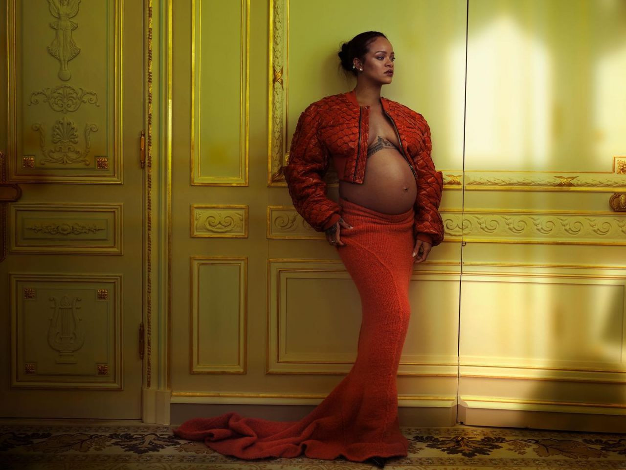 Rihanna'dan hamilelik pozları... En cesur haliyle objektif karşısına geçti - Sayfa 2