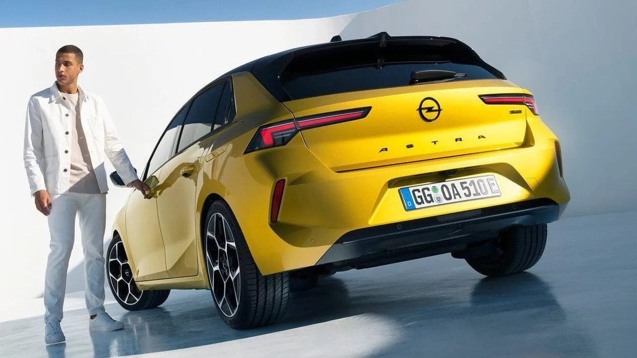 Opel Astra 2022 modeliyle Türkiye'de! çılgın fiyat listesinde sürprizler Var