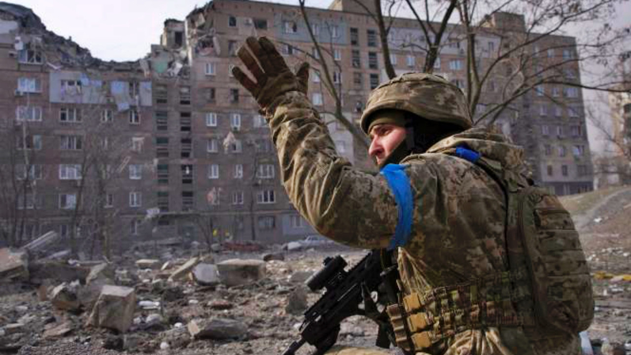 Ukrayna: Mariupol'deki asker ve sivilleri kurtarmak için koşulsuz müzakere edebiliriz