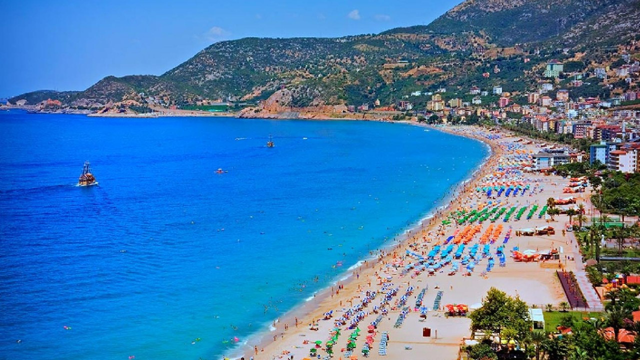 Antalya'ya gelen turist sayısı 1 milyonu geçti!