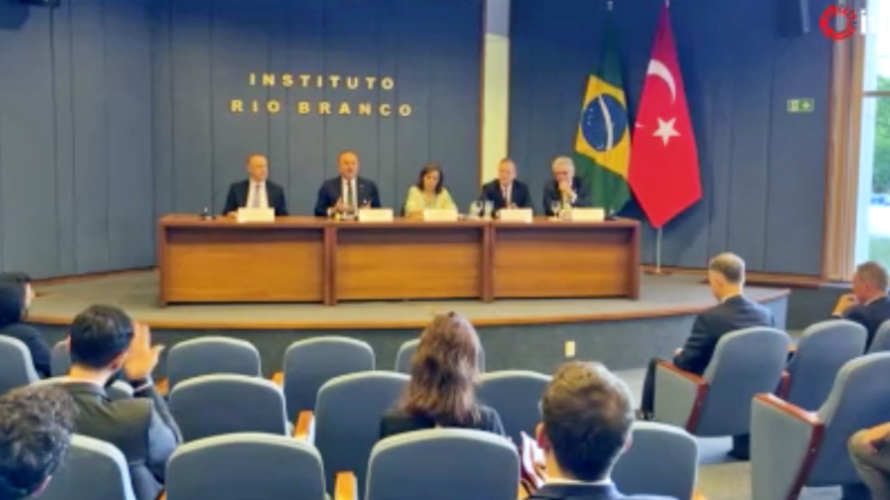 Çavuşoğlu, Brezilya Dışişleri Bakanlığı Diplomasi Akademisi’nde konuştu