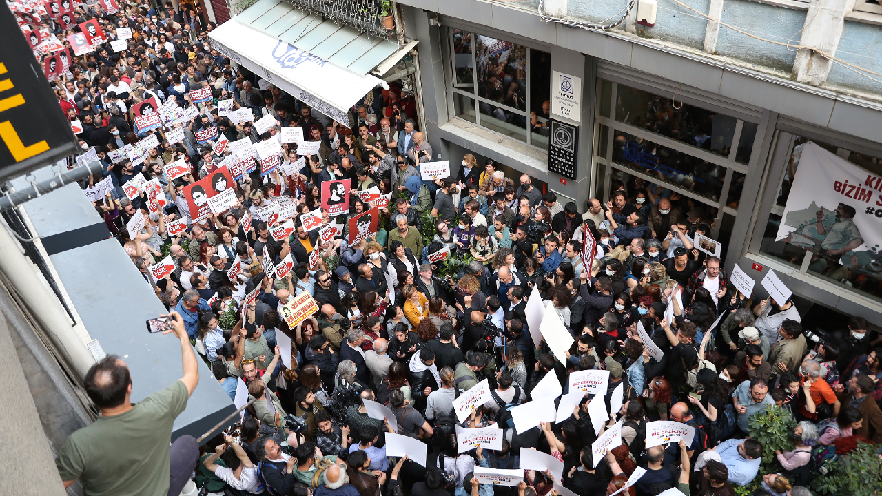Taksim'de Gezi Davası protestosu! Çok sayıda gözaltı var