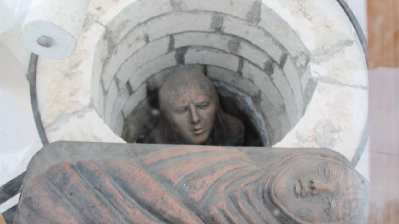 Bayburt'ta iffet anıtı! 'Kadınlar Ermeni saldırılarında namuslarını korumak için kendilerini kuyuya atıyordu'