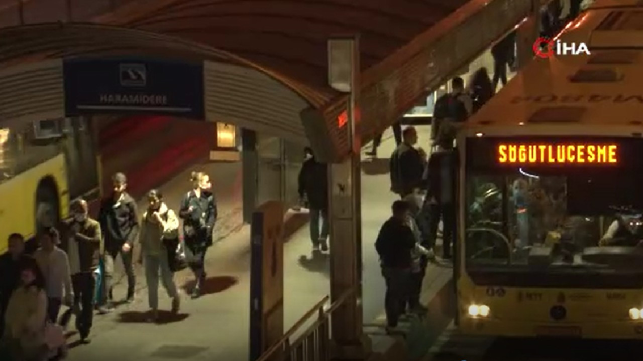 Beylikdüzü’ndeki metrobüs kazasının etkisi saatlerce sürdü, yolcular isyan etti