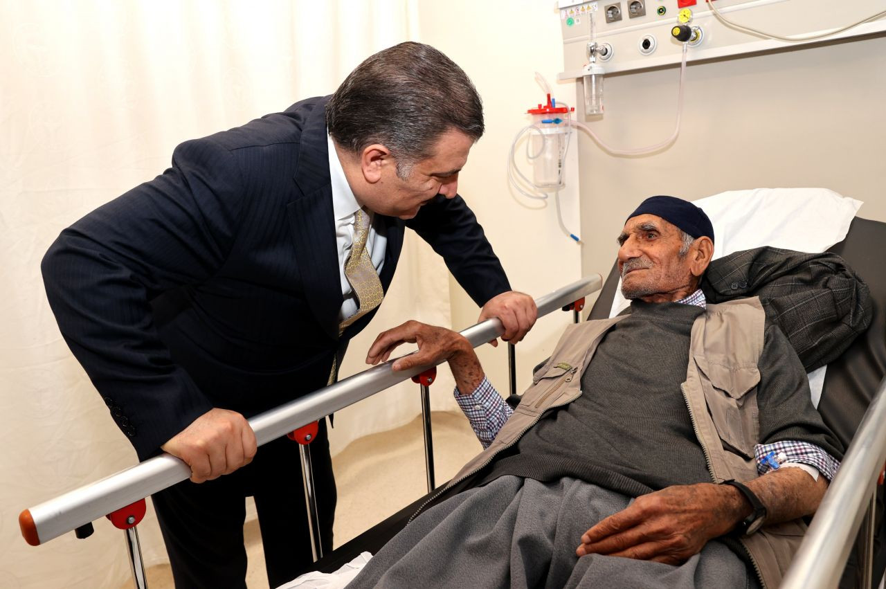 Sağlık Bakanı Fahrettin Koca'dan hastanelere sürpriz ziyaret! - Sayfa 2