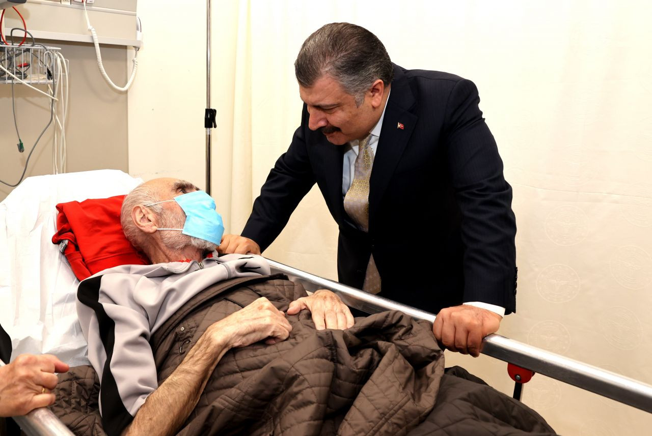 Sağlık Bakanı Fahrettin Koca'dan hastanelere sürpriz ziyaret! - Sayfa 3