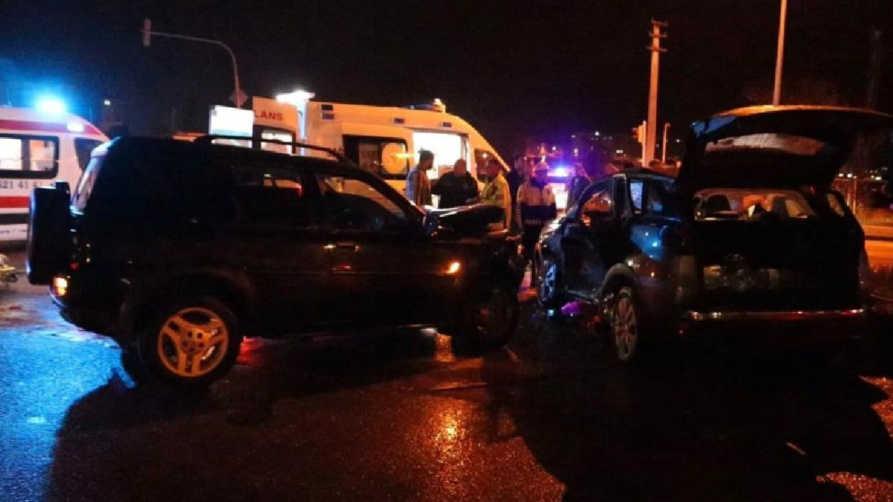 Ankara’da düğün dönüşü kaza: 2’si ağır 8 kişi yaralı