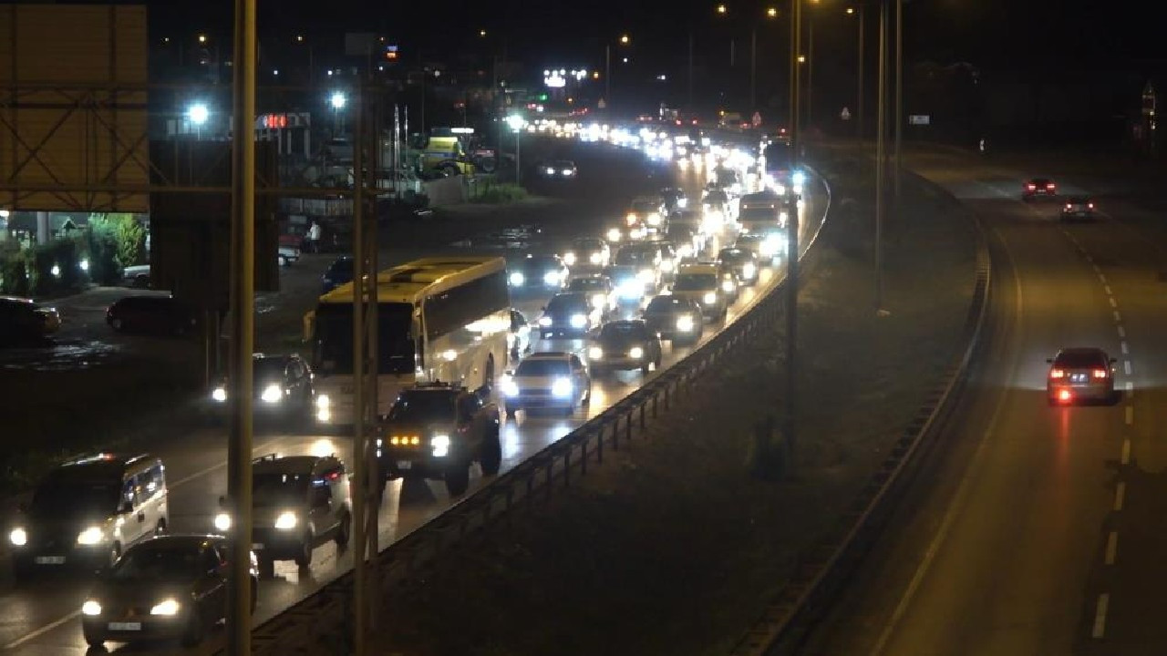 "Kilit kavşak" Kırıkkale'de trafik yoğunluğu!