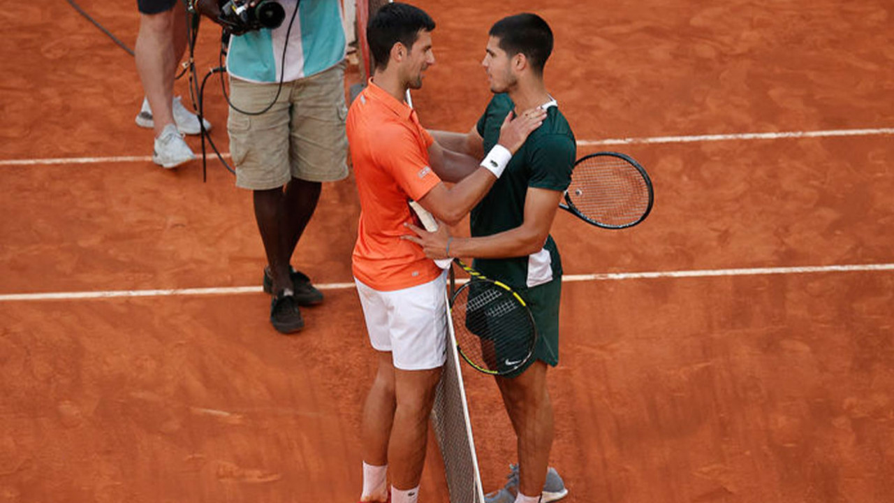 Novak Djokovic'i 2-1 yenen 19 yaşındaki genç tenisçi Carlos Alcaraz Madrid'de finale yükseldi