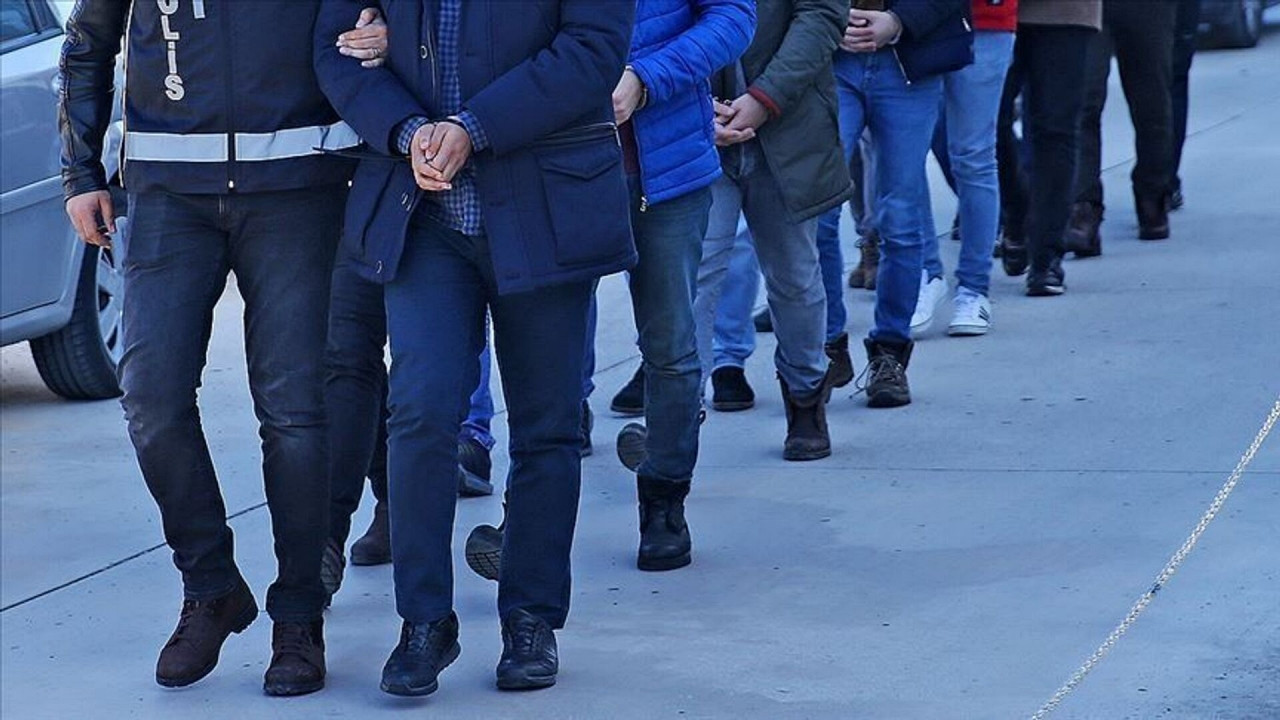 Kadıköy Belediyesi'ne rüşvet operasyonunda 32 kişi tutuklandı