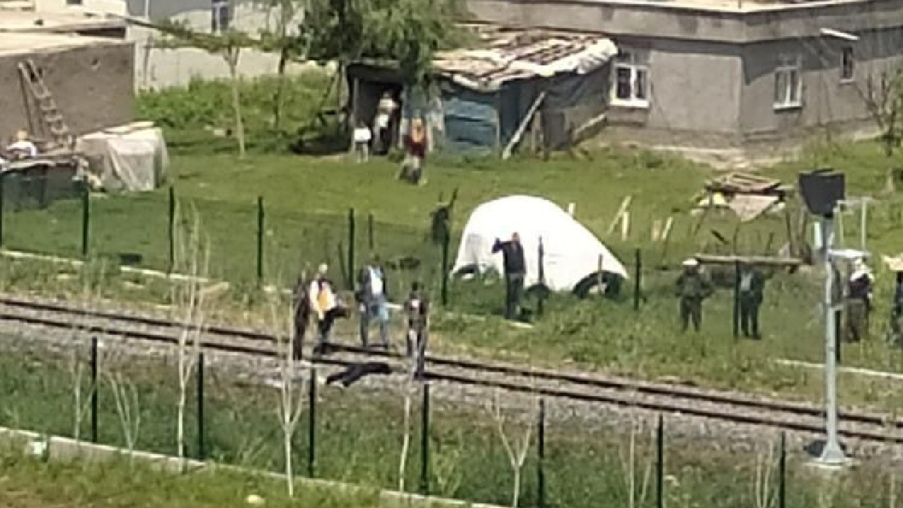 Diyarbakır'da vahşet! Tren rayları üzerinde kafası kesik halde bulundu!