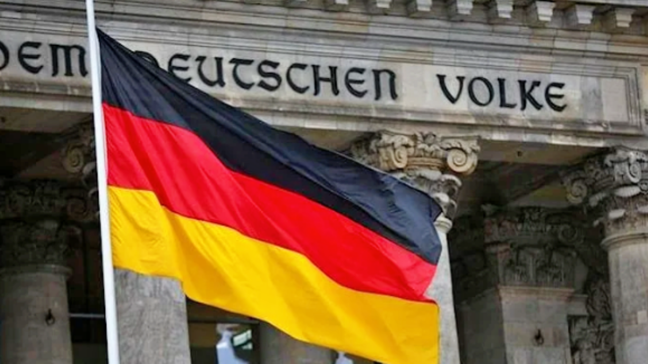 Almanya Kiev'deki büyükelçiliğini yeniden açıyor