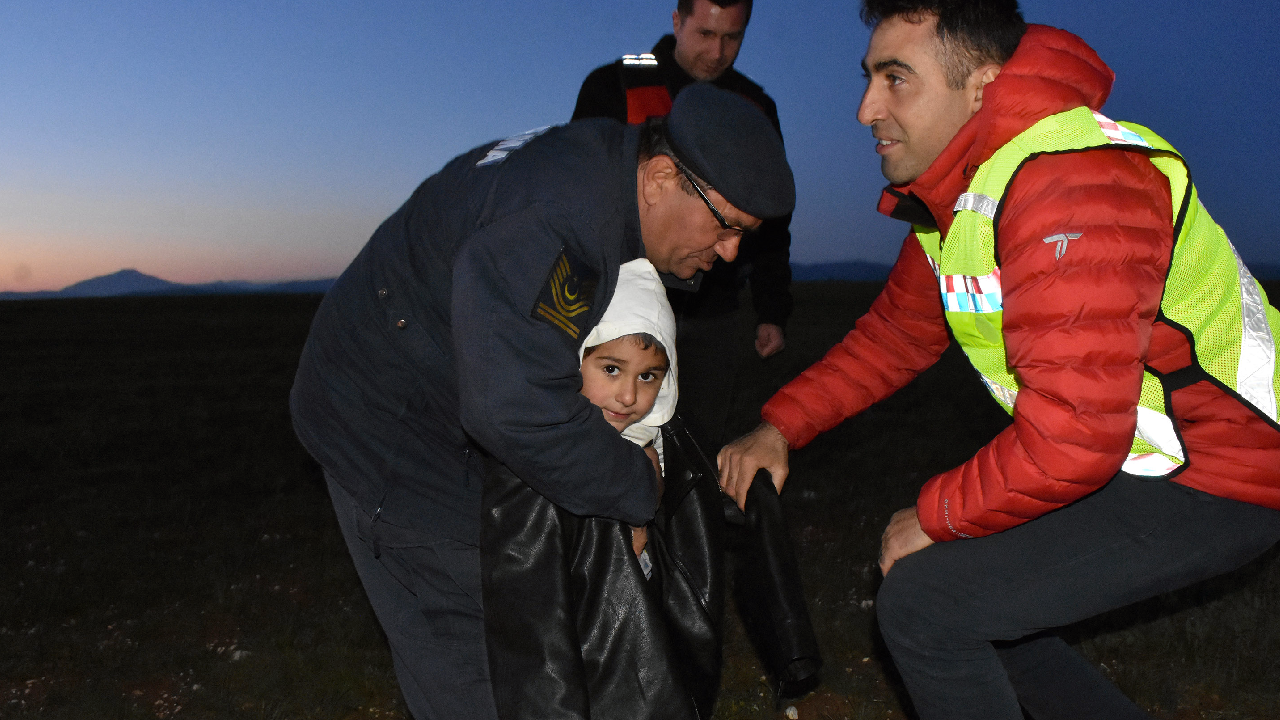 4 yaşındaki Poyraz Efe, ailesi mantar toplarken kırsalda kayboldu