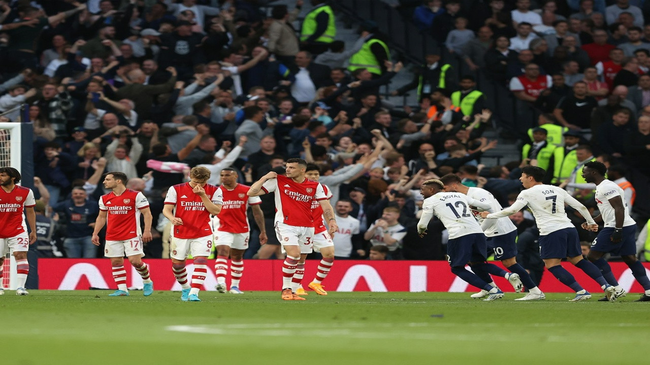 Londra derbisinde Tottenham Arsenal'i 3-0 mağlup etti!