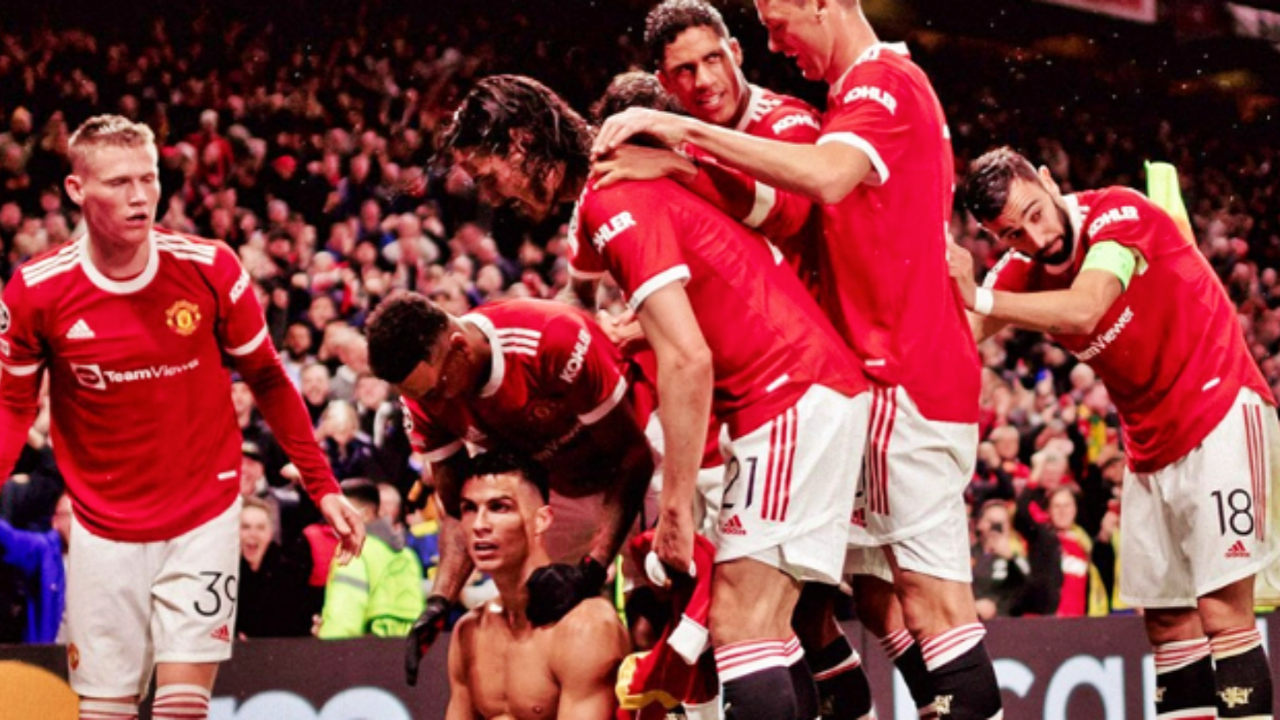 Manchester United'da ortalık fena karıştı, iki futbolcu birbirine girdi
