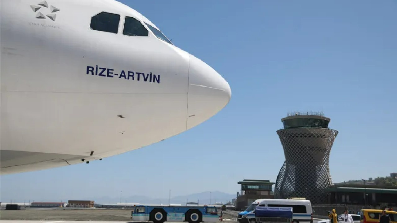 Rize-Artvin Havalimanı'nı ilk gün 2 bin 52 yolcu kullandı!