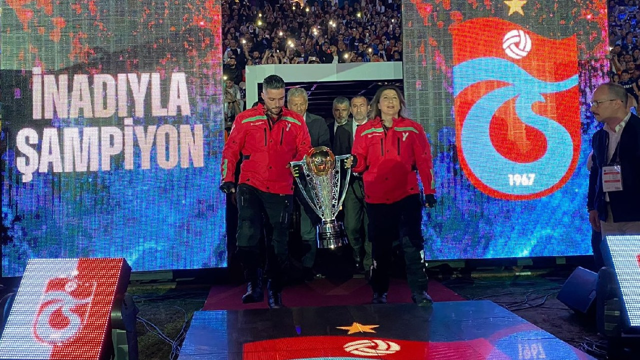 Trabzonspor'un şampiyonluk kutlamasında skandalın eşiğinden dönüldü!