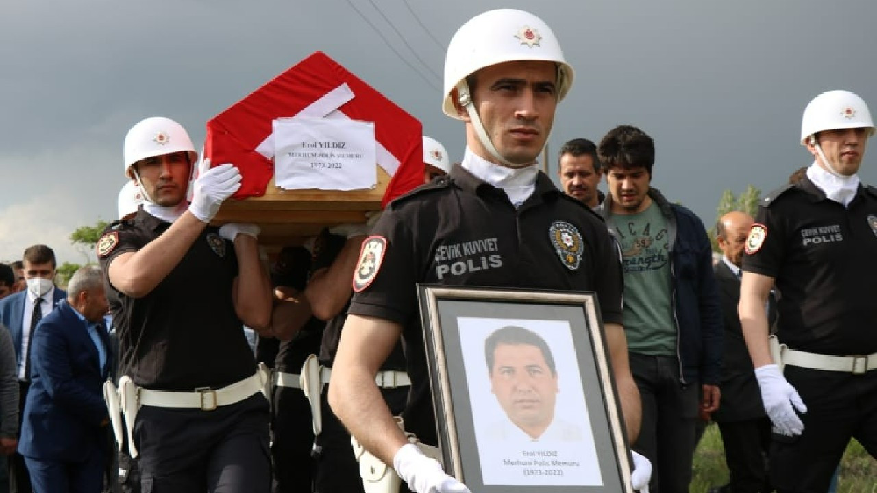 Muhsin Yazıcıoğlu'nun Koruma Polisi Erol Yıldız son yolculuğuna uğurlandı