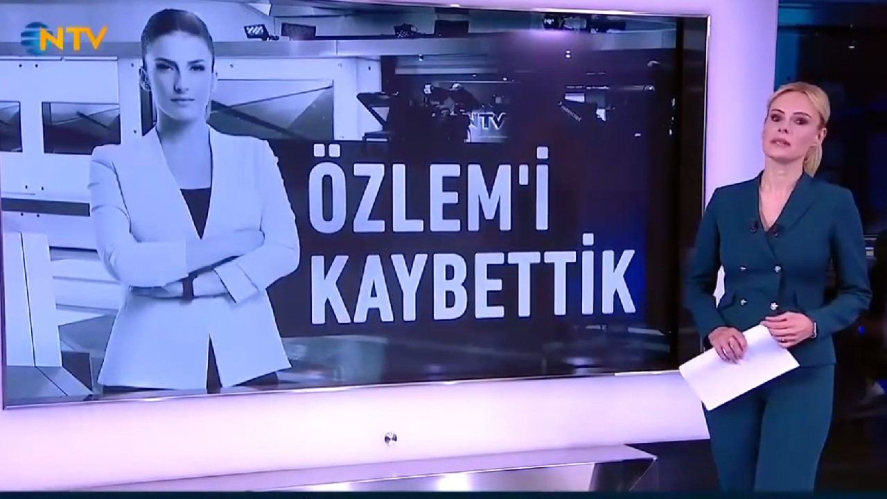 Kansere yenilen NTV spikeri Özlem Sarıkaya'nın ölüm haberini verirken gözyaşlarına hakim olamadı