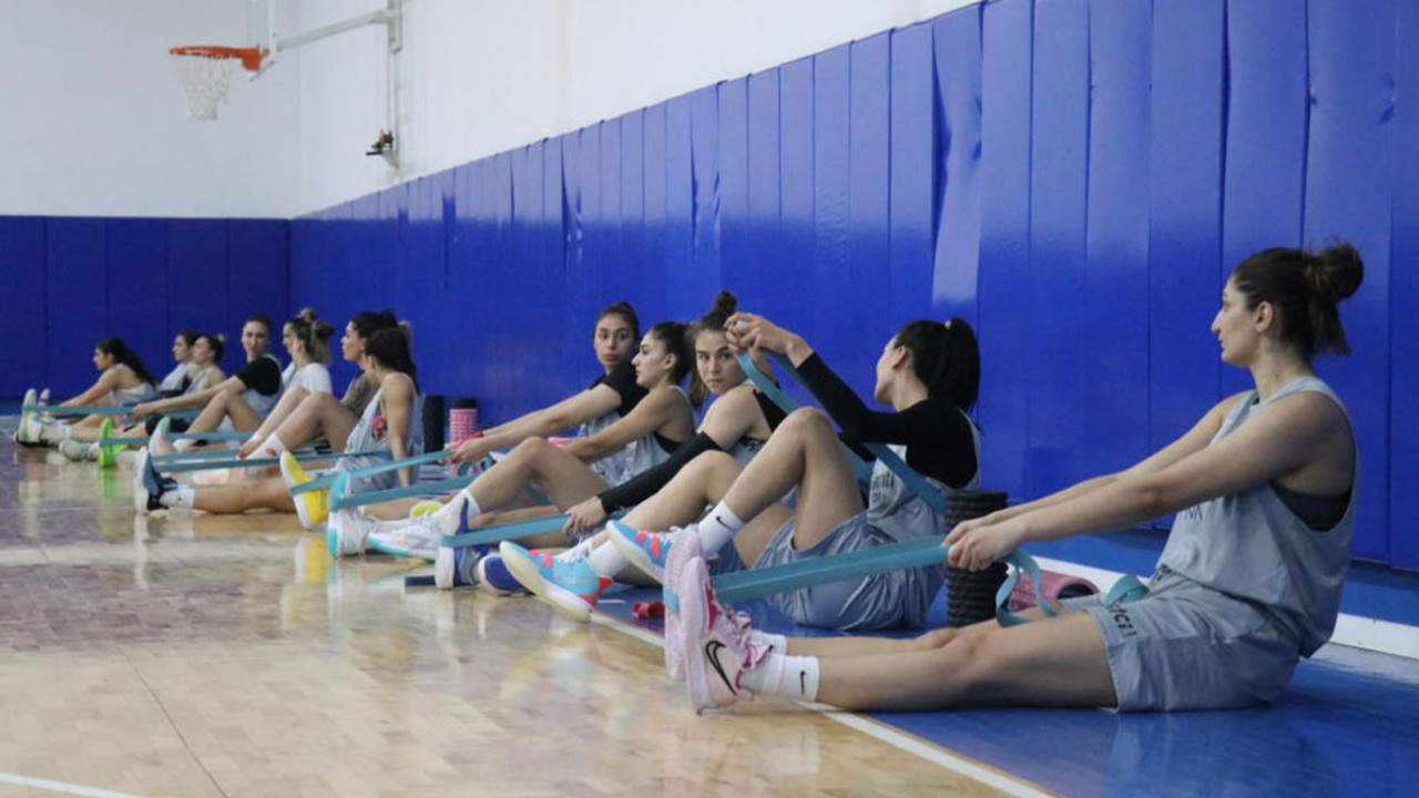 Bolu'da kampa giren A Milli Kadın Basketbol Takımı, Avrupa Şampiyonası için ter döküyor