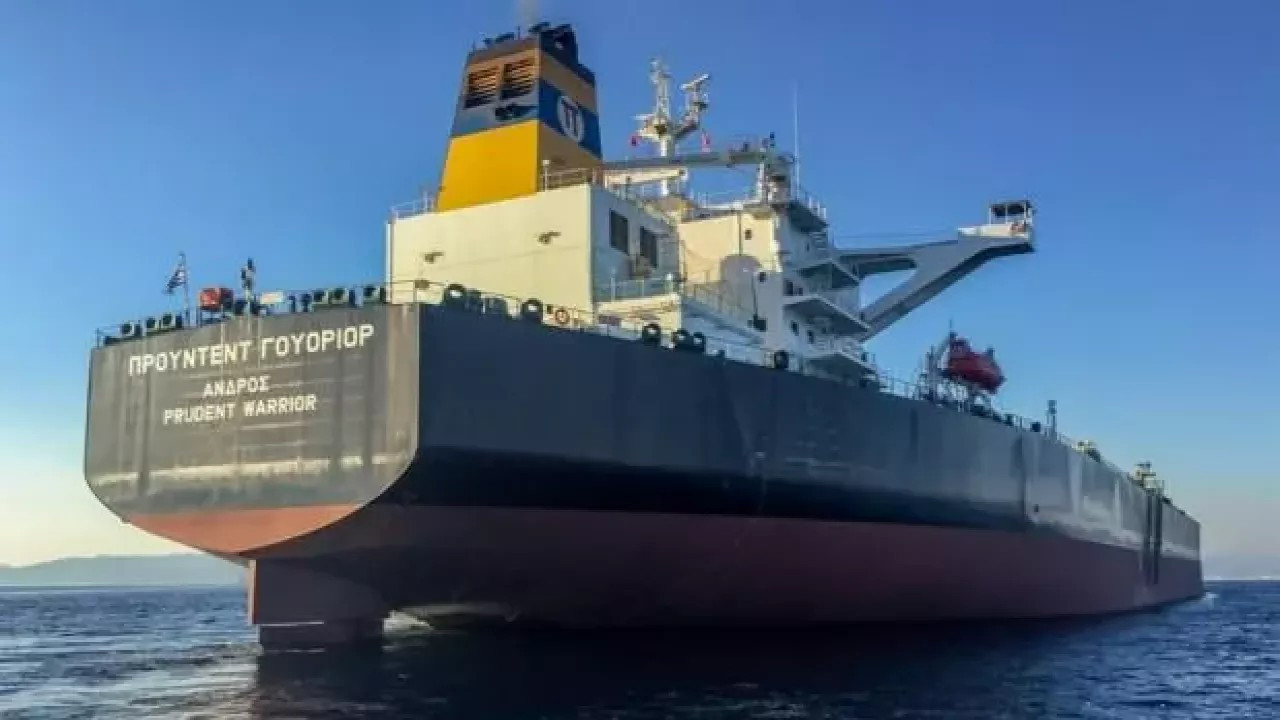 İran, Yunanistan’a ait 2 petrol tankerine el koydu