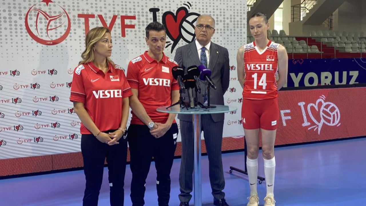 Mehmet Akif Üstündağ: FIVB Milletler Ligi’nin final etabı ilk defa Türkiye’de yapılacak