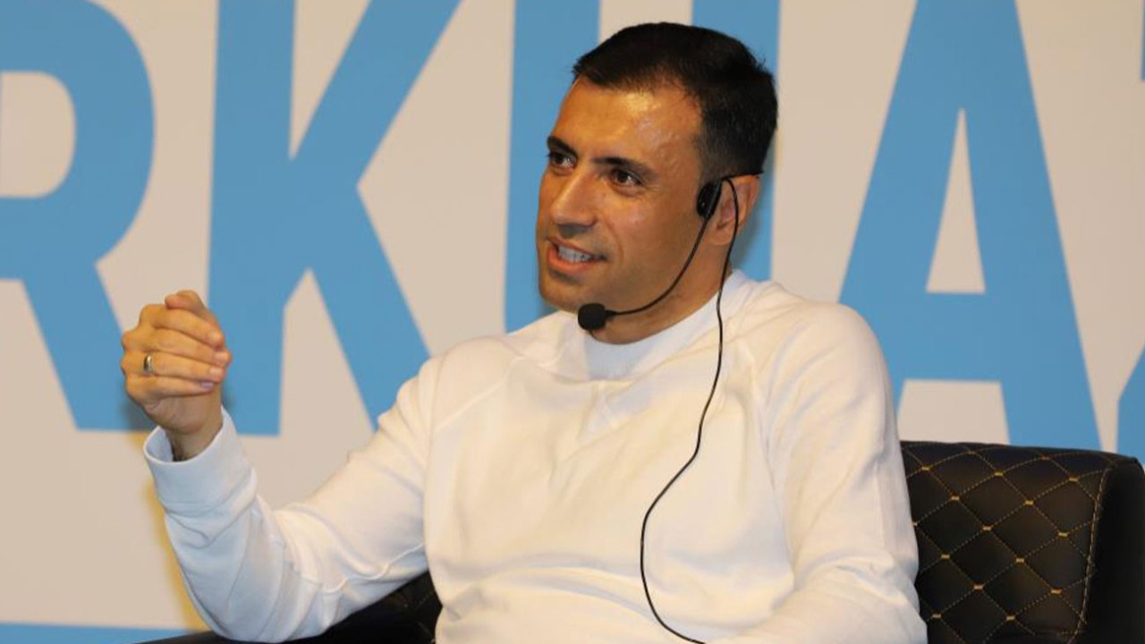 Konyaspor kulübünün başkanı Fatih Özgökçen, Ahmet Oğuz'u transfer ettiklerini açıkladı