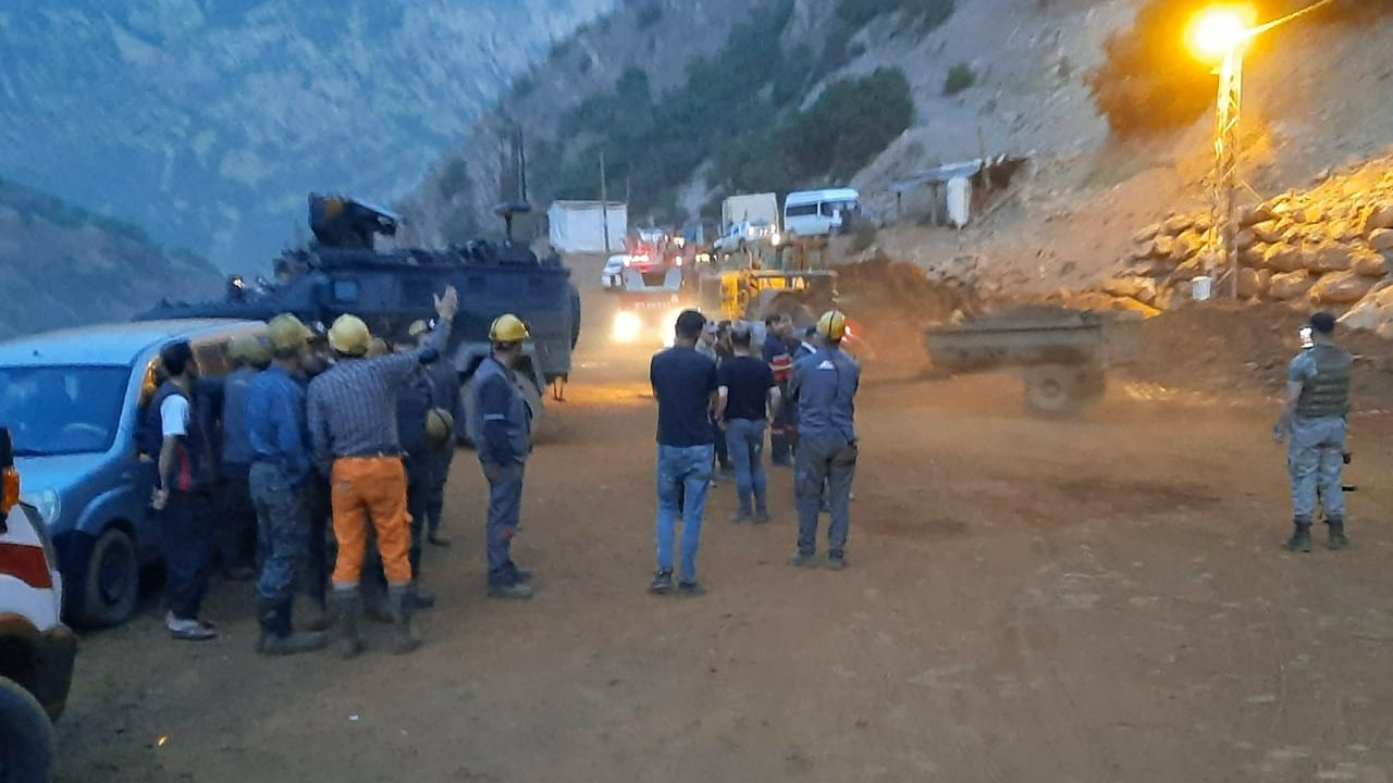 Hakkari'de maden ocağında göçük altında kalan işçi kurtarıldı