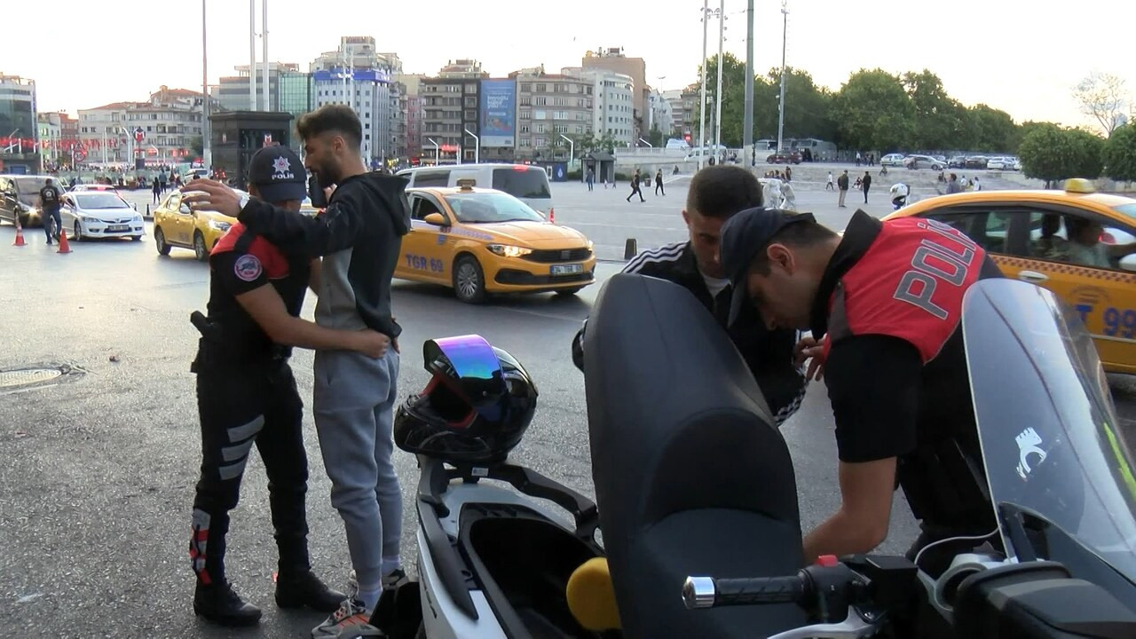 Taksim'de helikopter destekli huzur denetimi