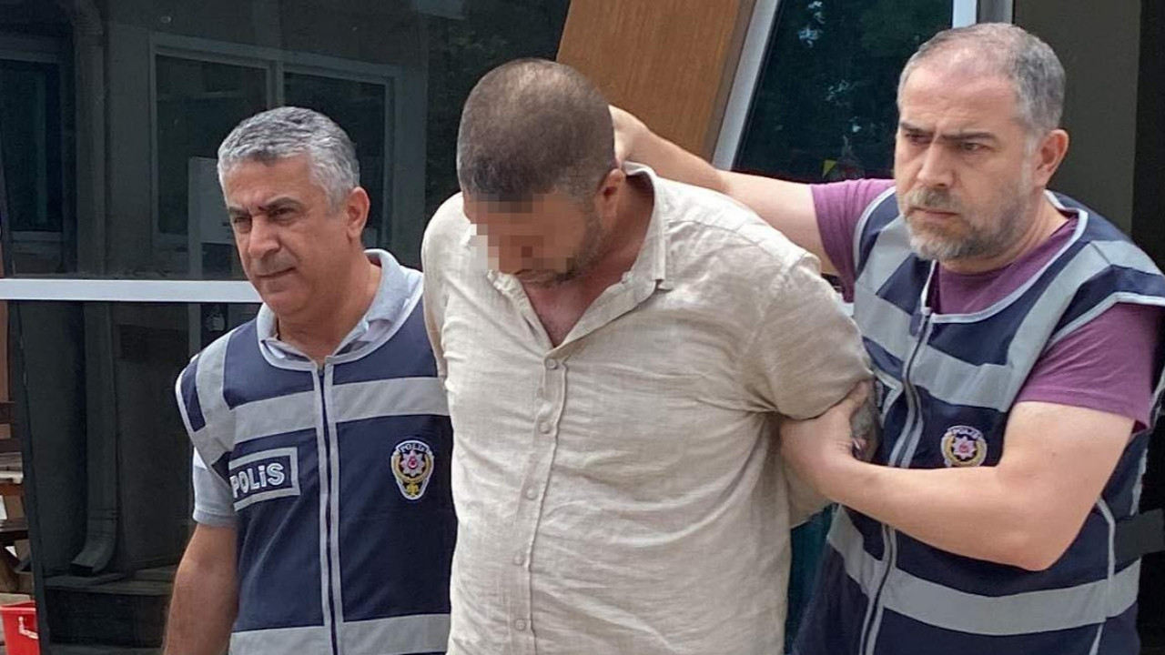 İzmit'te halk otobüsünde 14 yaşındaki kıza bakıp mastürbasyon yaptı: Sapık gözaltına alındı!