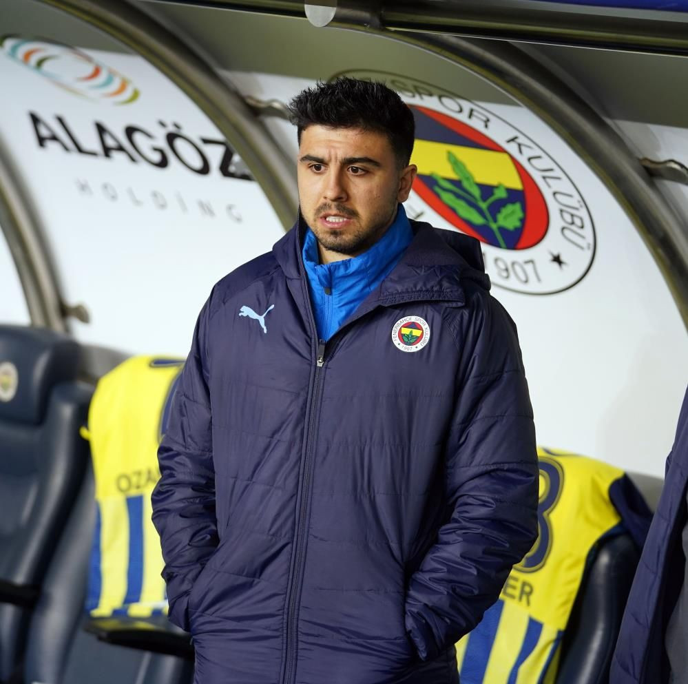 Acun Ilıcalı, Fenerbahçeli futbolcu Ozan Tufan'ı Shota Arveladze'nin hocası olduğu Hull City'ye transfer ediyor - Sayfa 1