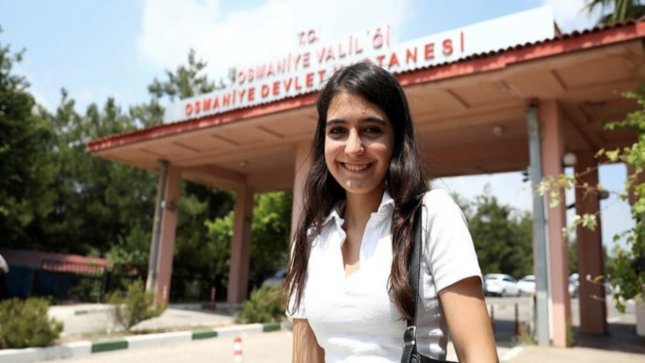 Türkiye'nin konuştuğu Ayşe'ye, Bahçeli sahip çıktı: Okul masrafları karşılanacak
