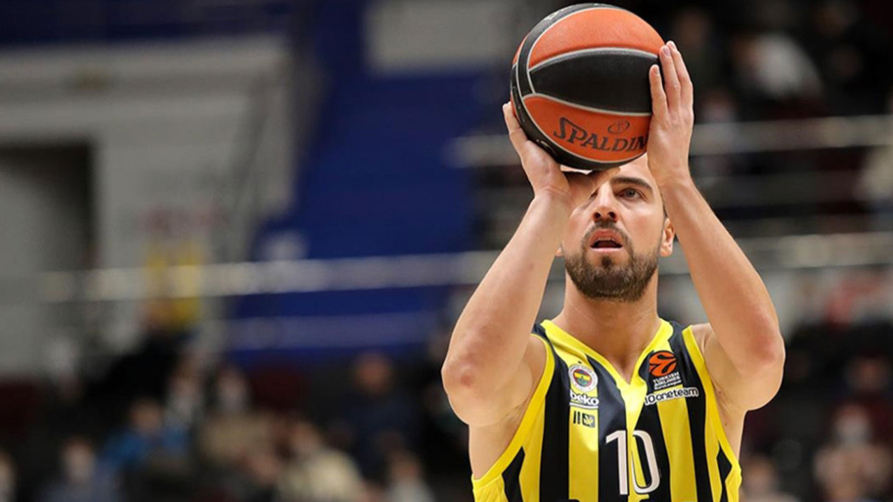 Fenerbahçe Erkek Basketbol Takımı, kaptan Melih Mahmutoğlu ile iki yıllık sözleşme imzaladı