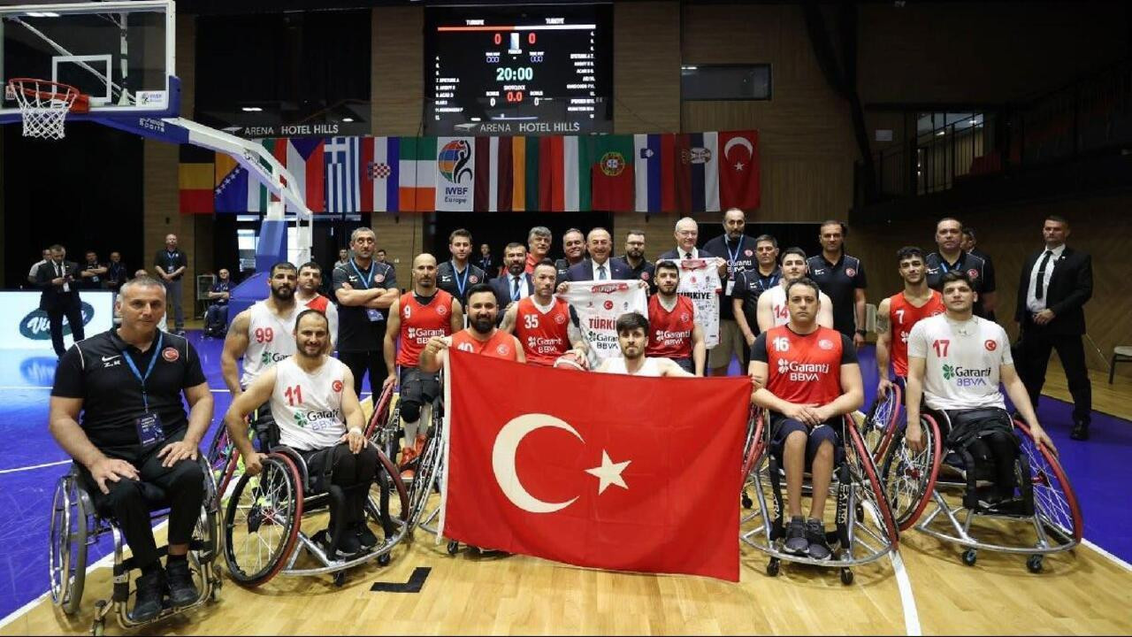Tekerlekli Sandalye Basketbol A Milli Takımı tarihi farkla Avrupa şampiyonu oldu