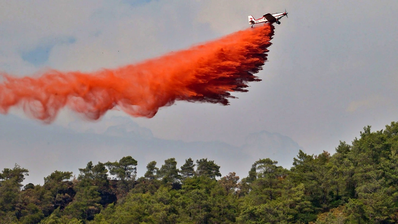 Marmaris yangınlarında uçaklardan atılan sudaki kırmızı renk dikkat çekmişti: Nedeni belli oldu!