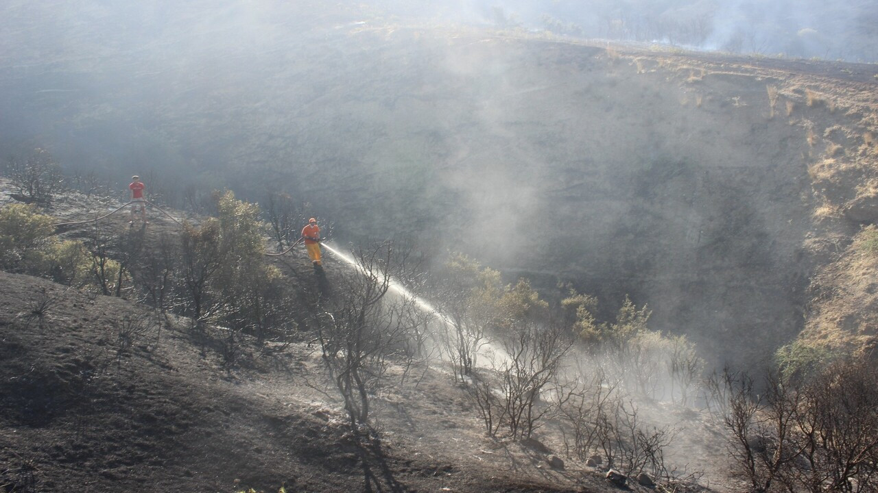 Manisa’da korkutan yangın! 105 dönüm ormanlık ve otluk alan küle döndü