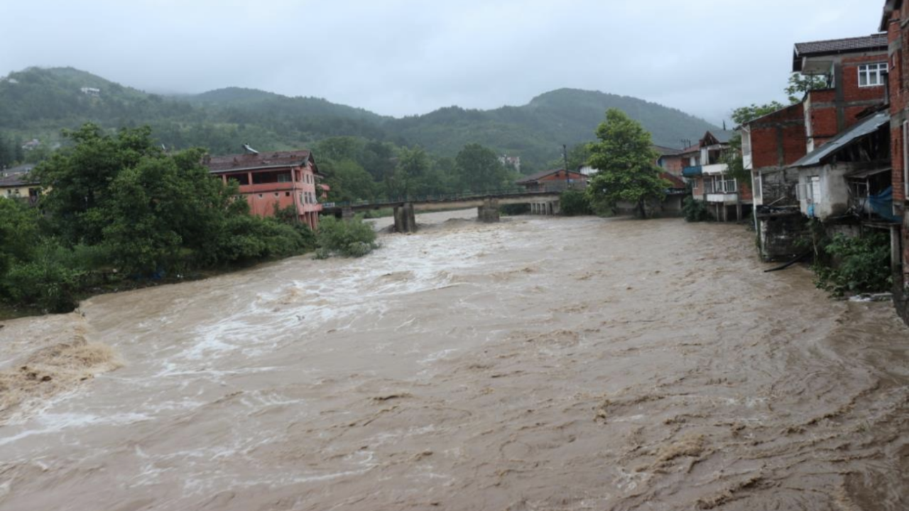 Zonguldak Ereğli'de sel alarmı: 24 ev tahliye edildi