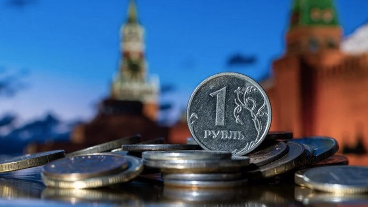 Rusya 100 yıl sonra ilk kez borçlarını ödeyemedi, Maliye Bakanı 'komedi' dedi