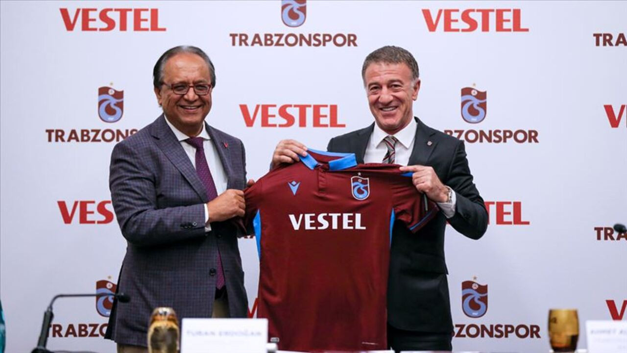 Trabzonspor ve Vestel birlikteliği  3 yıl daha devam edecek! Resmi imzalar atıldı