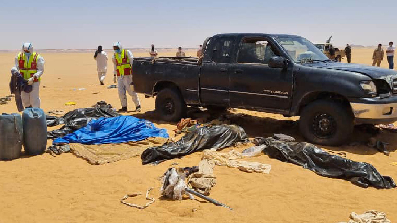Çölde korkunç manzara! 20 düzensiz göçmen susuzluktan hayatını kaybetti