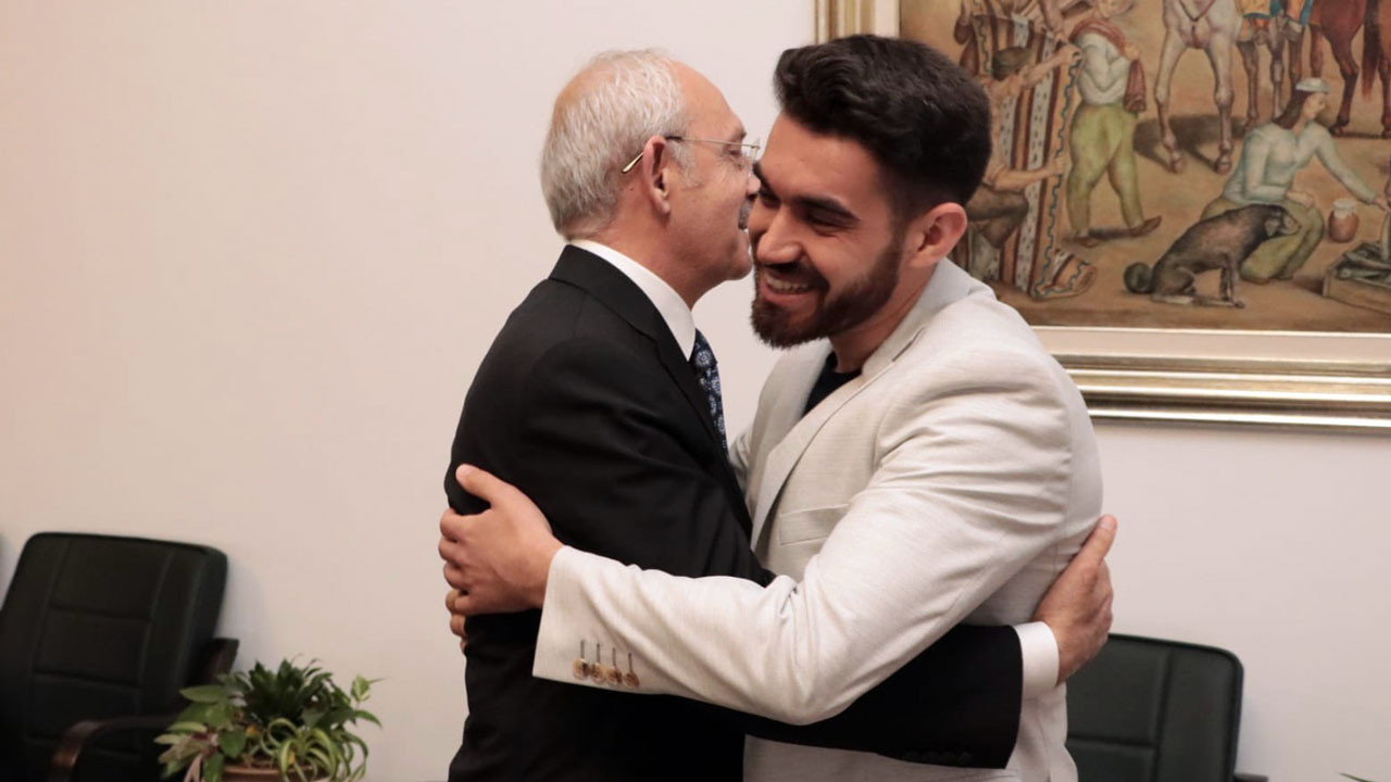 Kılıçdaroğlu kendine yakışanı yaptı: Annesi, Gülen için 'terörist diyemeyen' Çetinkaya'yı kabul etti