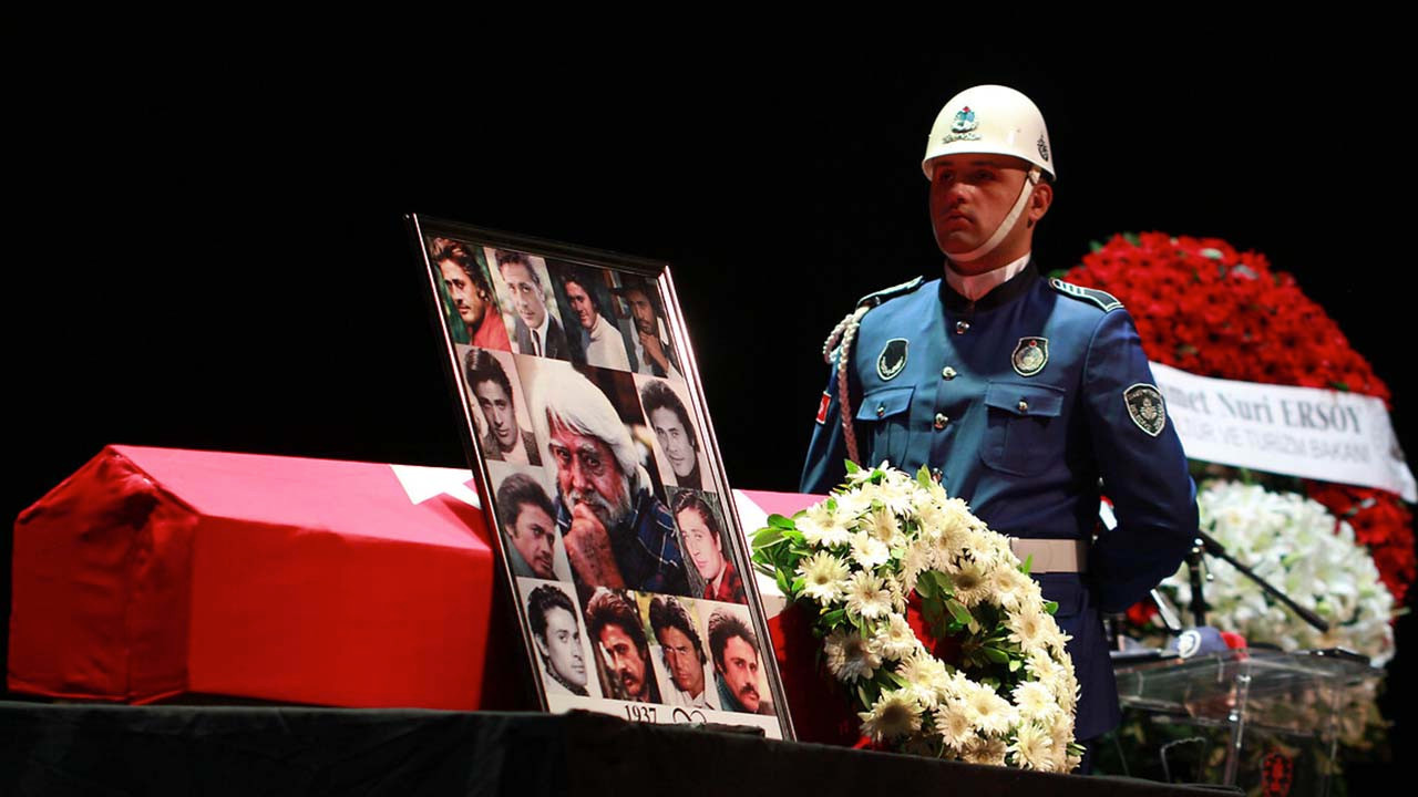 İran basını Cüneyt Arkın'ın vefatına geniş yer verdi