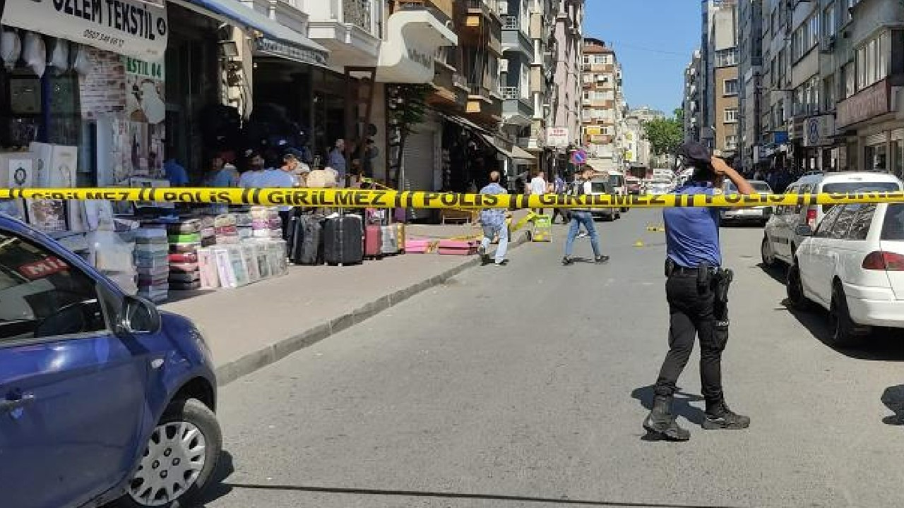 Fatih'te park kavgasında silahlar konuştu: 1'i ağır 3 yaralı
