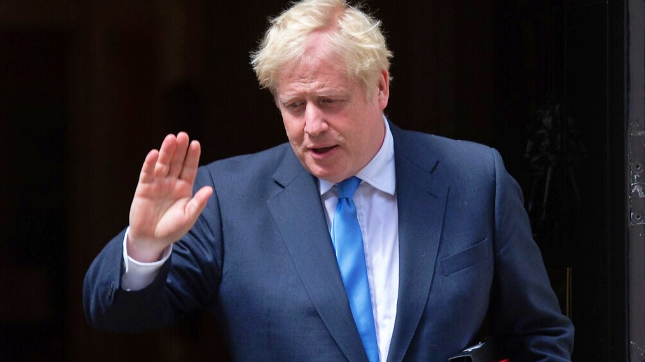 İngiltere Başbakanı Boris Johnson birkaç saat içinde istifasını açıklayacak!