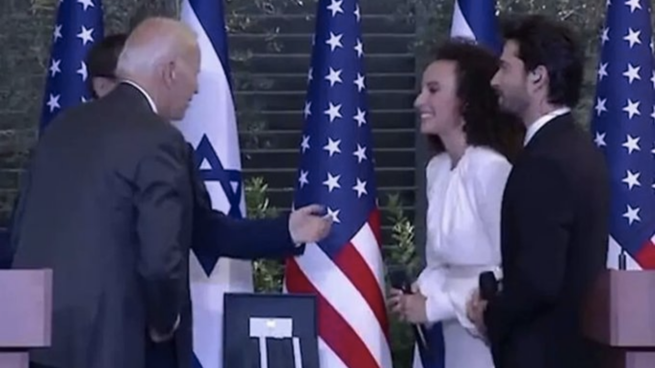 İsrailli pop şarkıcısı Yuval Dayan, Biden'in elini sıkmadı! O anlar sosyal medyada gündem oldu