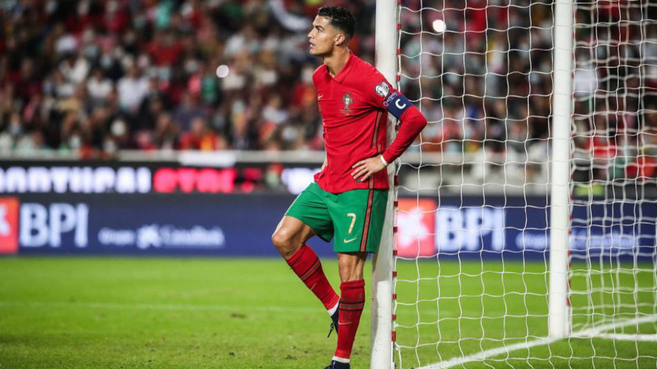 Dünya yıldızı futbolcu Cristiano Ronaldo'nun Atletico Madrid ile anlaşmaya vardığı iddia edildi