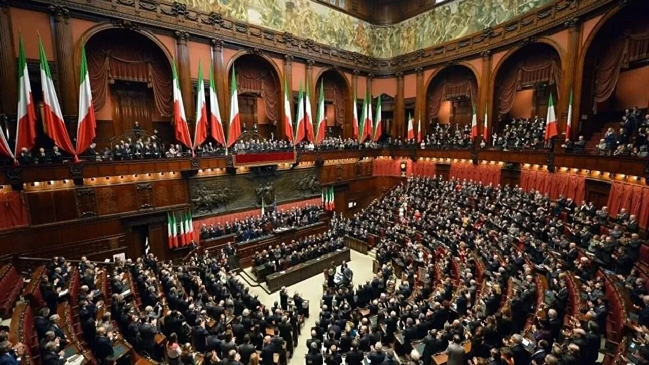İtalya Parlamentosu lağvedildi
