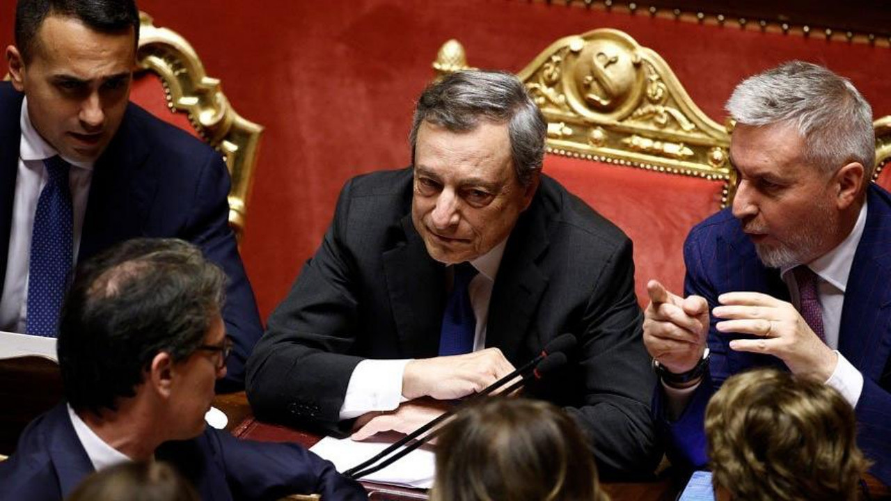 Ekonomik yardım paketi kriz yaratmıştı: İtalya Başbakan Draghi istifa ediyor!